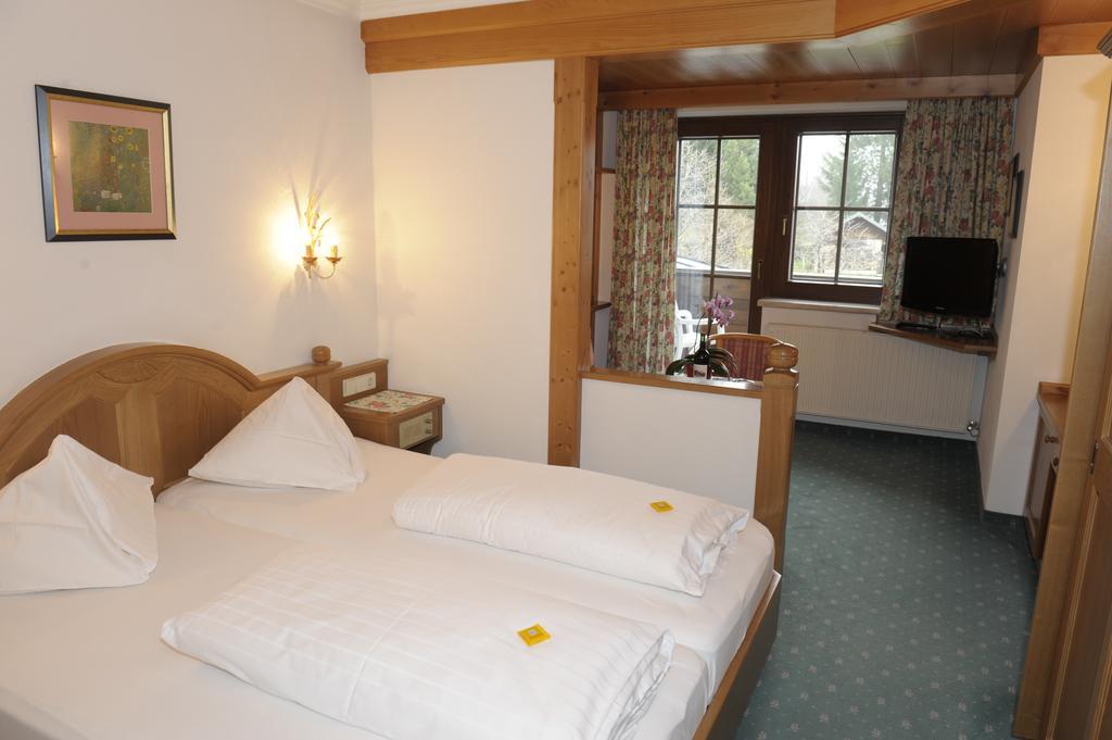 Hotel Stegmuehlhof Mauterndorf  Δωμάτιο φωτογραφία